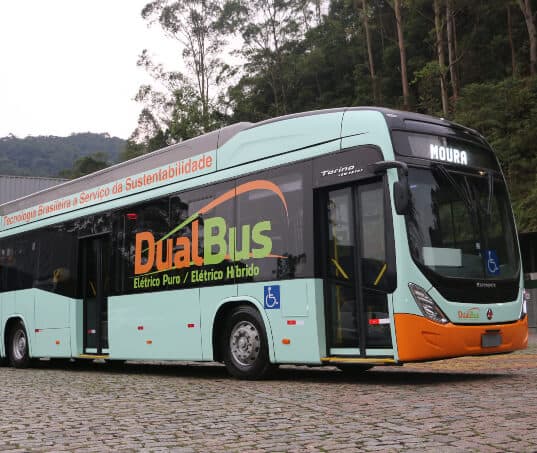 moura-apresenta-bateria-de-litio-que-equipara-novo-onibus-eletrico-hibrido-100-nacional